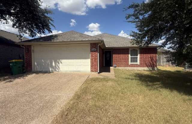 3 Bed 2 Bath in Midway ISD! Gallery 1