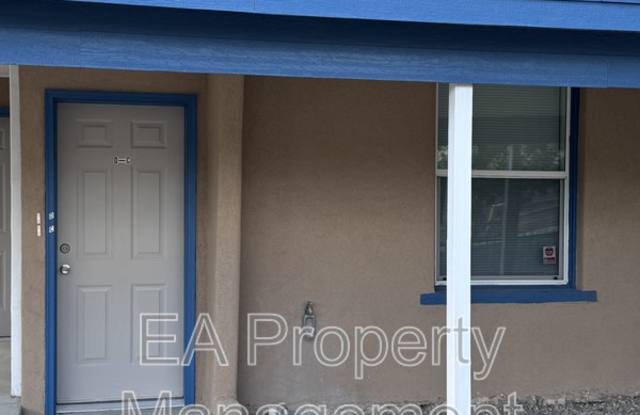 725 Edith Blvd SE* photos photos