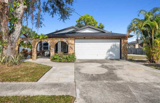 10187 122ND AVENUE - 10187 122nd Avenue North, Pinellas County, FL 33773