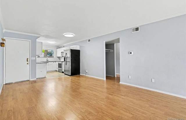 Well-Maintained 2-Bedroom, 2-Bath Condo in an Established Lakewood Community! Gallery 1