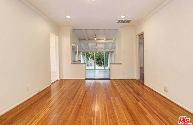 430 EL CAMINO Drive Gallery 3