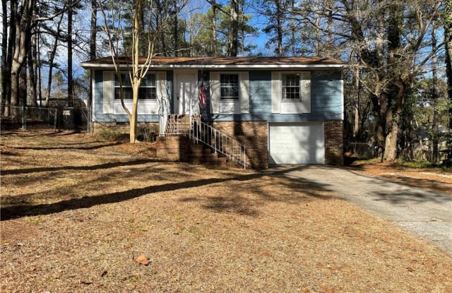 707 Niven Avenue - 707 Niven Avenue, Raeford, NC 28376