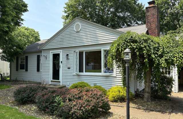 Charming 3BR House in Boardman photos photos