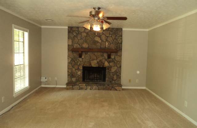 4701 Ridgewood Creek Gallery 3