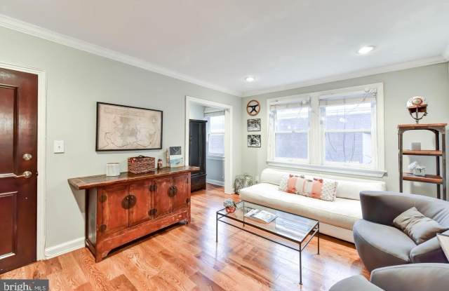 718 S WASHINGTON ST #203 Gallery 2