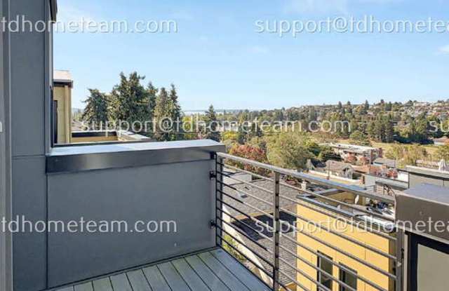3015 30th Ave W photos photos