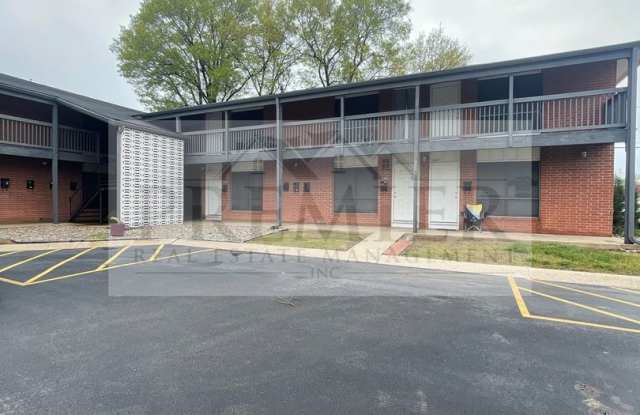 6045 Barton Dr Shawnee, KS 66203 1 bedroom / 1 bath apartment -Rent $850+ $35 month (water) / Security Deposit $875 photos photos