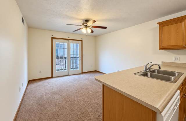 323 Creekside Drive - 1 Gallery 2