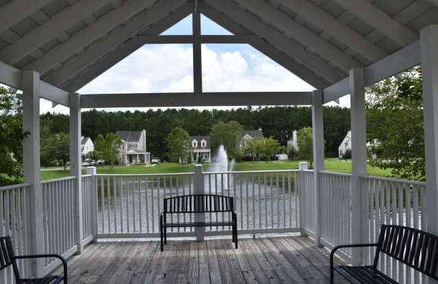 Student Loft Near USCB – Fully Furnished with All Utilities Included! - 273 University Parkway, Beaufort County, SC 29909