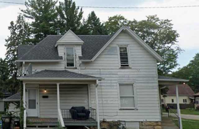 1604 13th Avenue - 2 photos photos