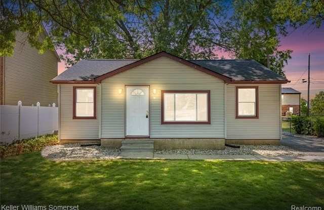 99 Tacoma Drive photos photos