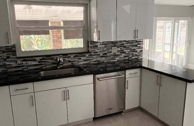 11712 SW 13th Street, Miami, FL 33184 photos photos