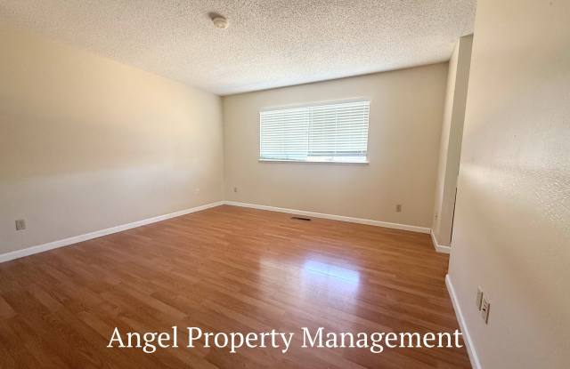 2208 Begonia Court Gallery 3