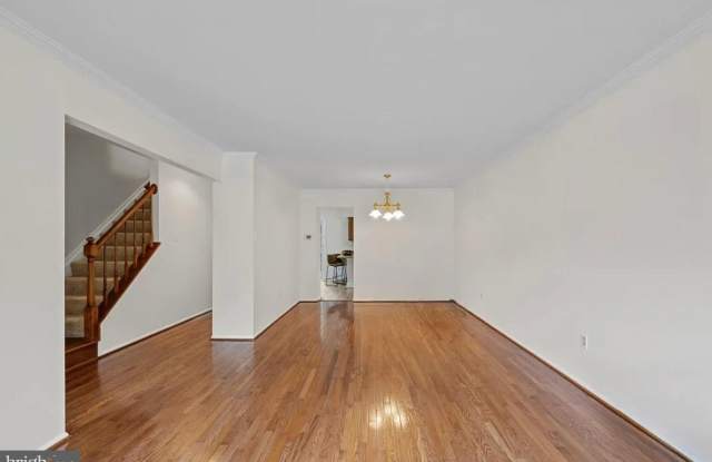 4775 LEYDEN Way Gallery 3