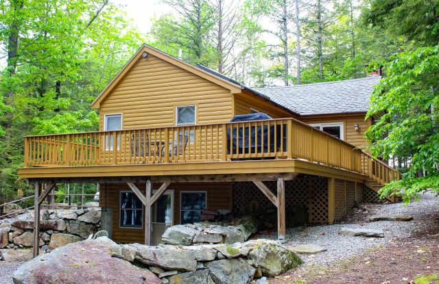 **WINTER - SPRING RENTAL** Waterfront 2 Bedroom Waiting To Be Called Home Away From Home Gallery 1