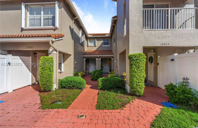 12657 SW 54th Ct Gallery 1