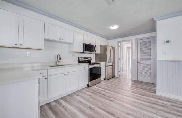 19506 GULF Boulevard Gallery 3