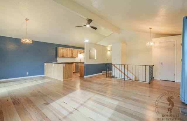 1043 Lakeside Drive - 1 photos photos