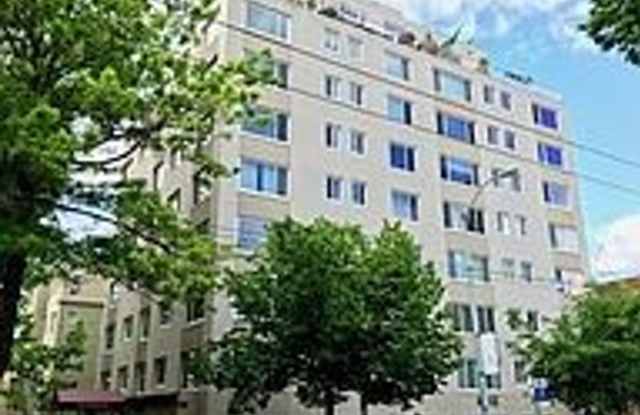 Beautiful, Bright and Spacious Condo near Downtown! photos photos