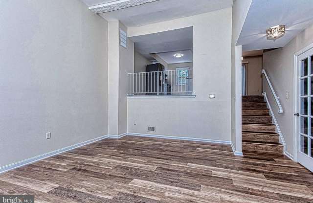 8467 IVY GLEN Court Gallery 4