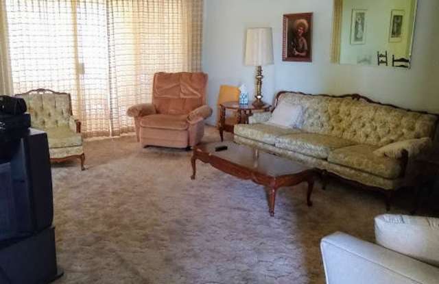 10907 W Coggins Dr Gallery 2