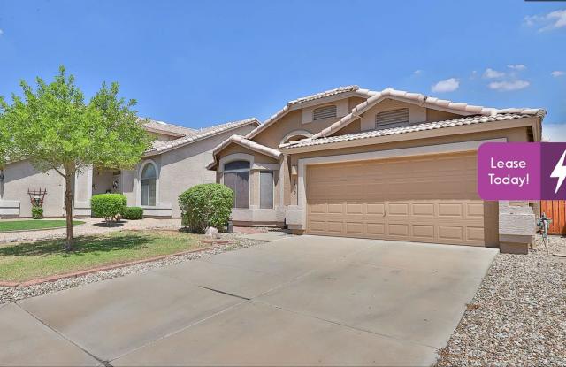 Charming three bed two bath - North Phoenix - 6450 West Saddlehorn Road, Phoenix, AZ 85083