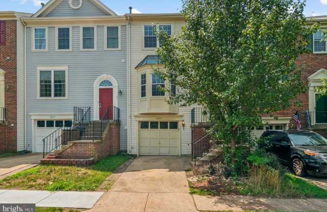 5829 STREAM POND COURT - 5829 Stream Pond Court, Centreville, VA 20120