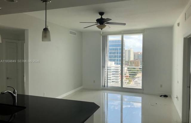 315 NE 3rd Ave photos photos