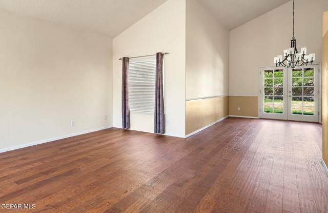 6301 BRISA DEL MAR Drive Gallery 2