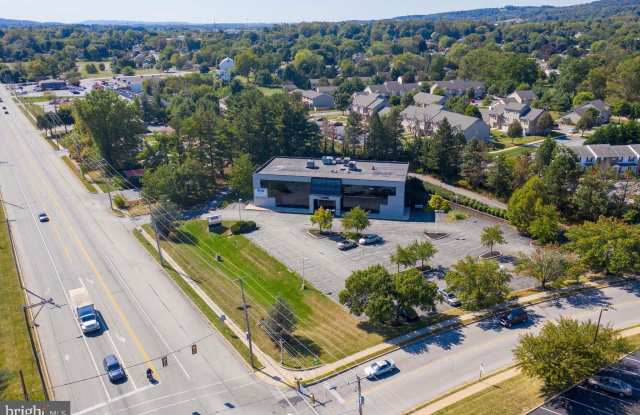 3995 E MARKET Street photos photos