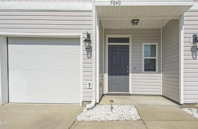 5840 Callaway Circle Gallery 2