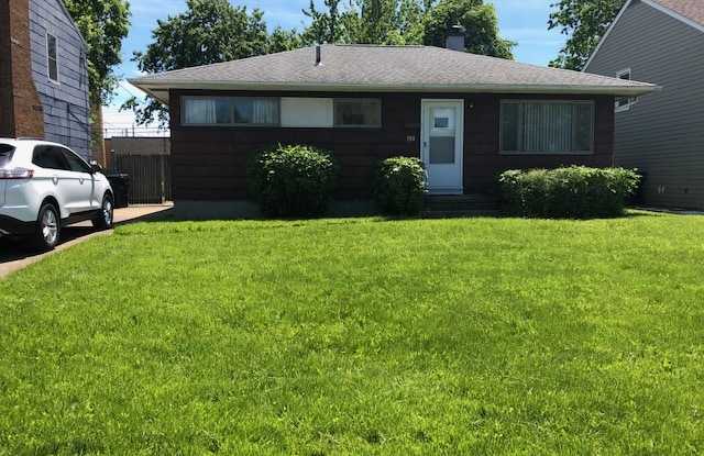 242 Hampton Parkway - 242 Hampton Parkway, Erie County, NY 14217