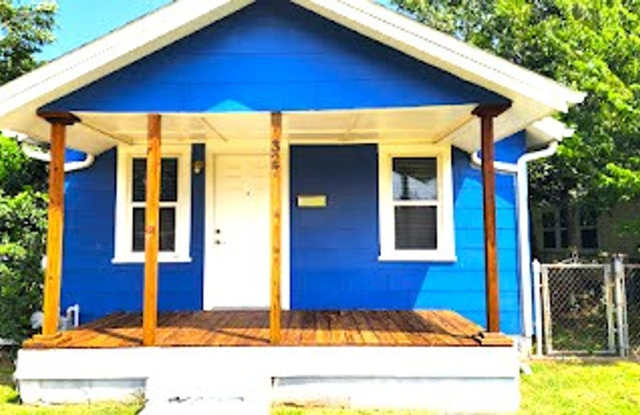 2 Bed 1 Bath 1 Car Detached Garage in the Fox Sub Addition SW OKC - 327 Southwest 46th Street, Oklahoma City, OK 73109