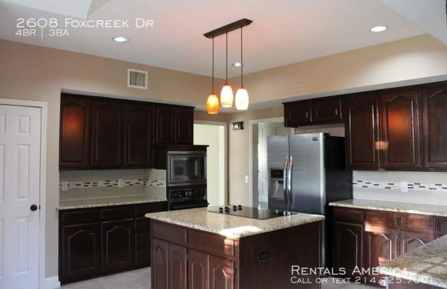 2608 Foxcreek Dr Gallery 2