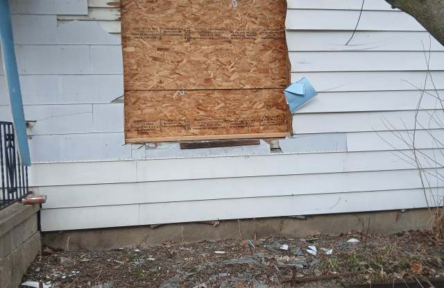 912 Waldman Avenue photos photos