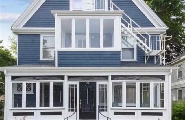 28 Calvert Street - 28 Calvert Street, Newport, RI 02840