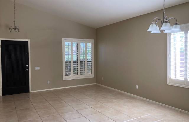 6668 W Rose Garden Lane Gallery 2