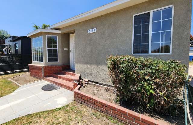 **OPEN HOUSE this SUNDAY** 08/03/25 / Charming 3 Bedroom / 2 Bathroom Home with Large Backyard photos photos