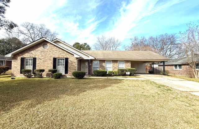 ** 3 bed 2 bath located off Vaughn Road ** Call 334-366-9198 to schedule a self tour photos photos