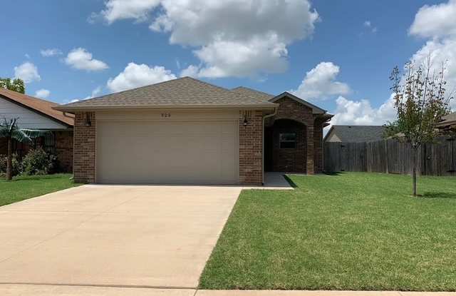 925 Heather Ln photos photos