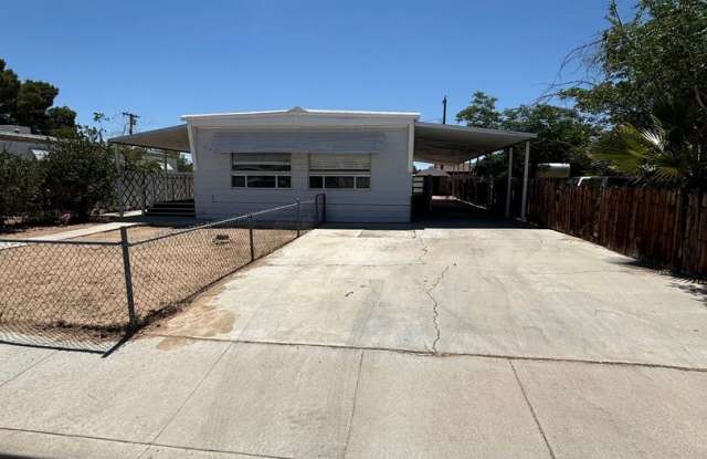 Updated 3 bedroom, 2 bathroom mobile! - 721 West Moyer Avenue, Ridgecrest, CA 93555