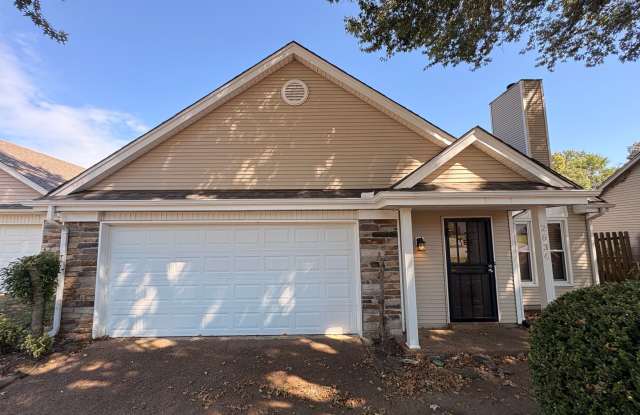 Spacious Home with 2-Car Garage & Bonus Living Space! Fully Fenced Backyard! Gallery 1