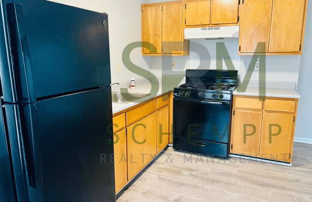 Updated 2 bedroom apartment in Portland-Section 8 accepted *FALL MOVE-IN SPECIAL* Gallery 3