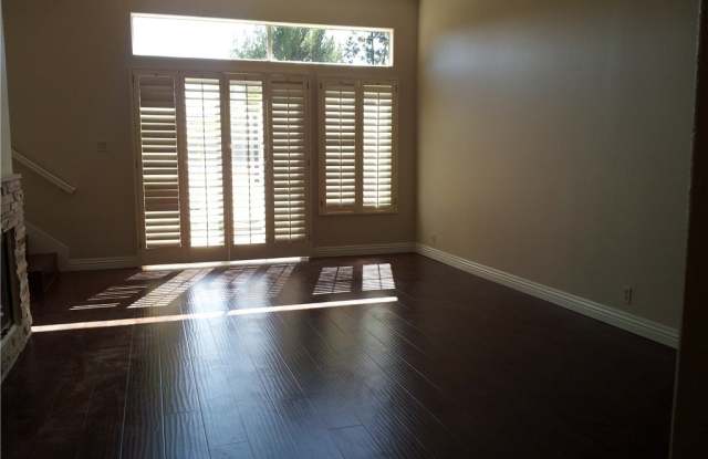 3012 Primrose Lane Gallery 3