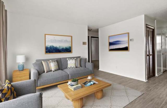 2305 South Marsh Avenue Gallery 1