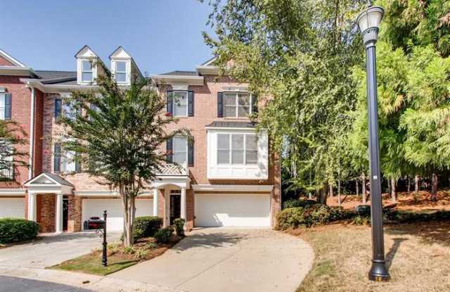 572 Vinings Estates Drive Southeast - 572 Vinings Estates Drive Southeast, Smyrna, GA 30126