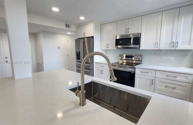 750 Egret Cir photos photos