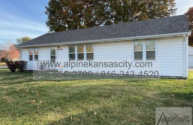 805 Northeast 72nd Street - 805 Northeast 72nd Street, Gladstone, MO 64118