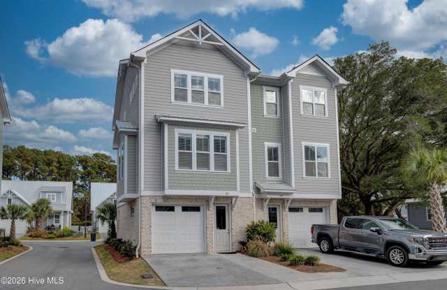 1817 Bungalow Row photos photos