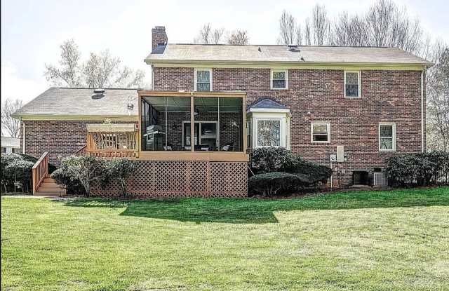 16565 Kimbolten Drive Gallery 2
